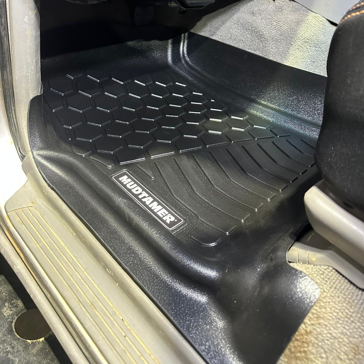 Toyota Landcruiser 100/105 Series 1998-2007 | MUDTAMER Floor Mats