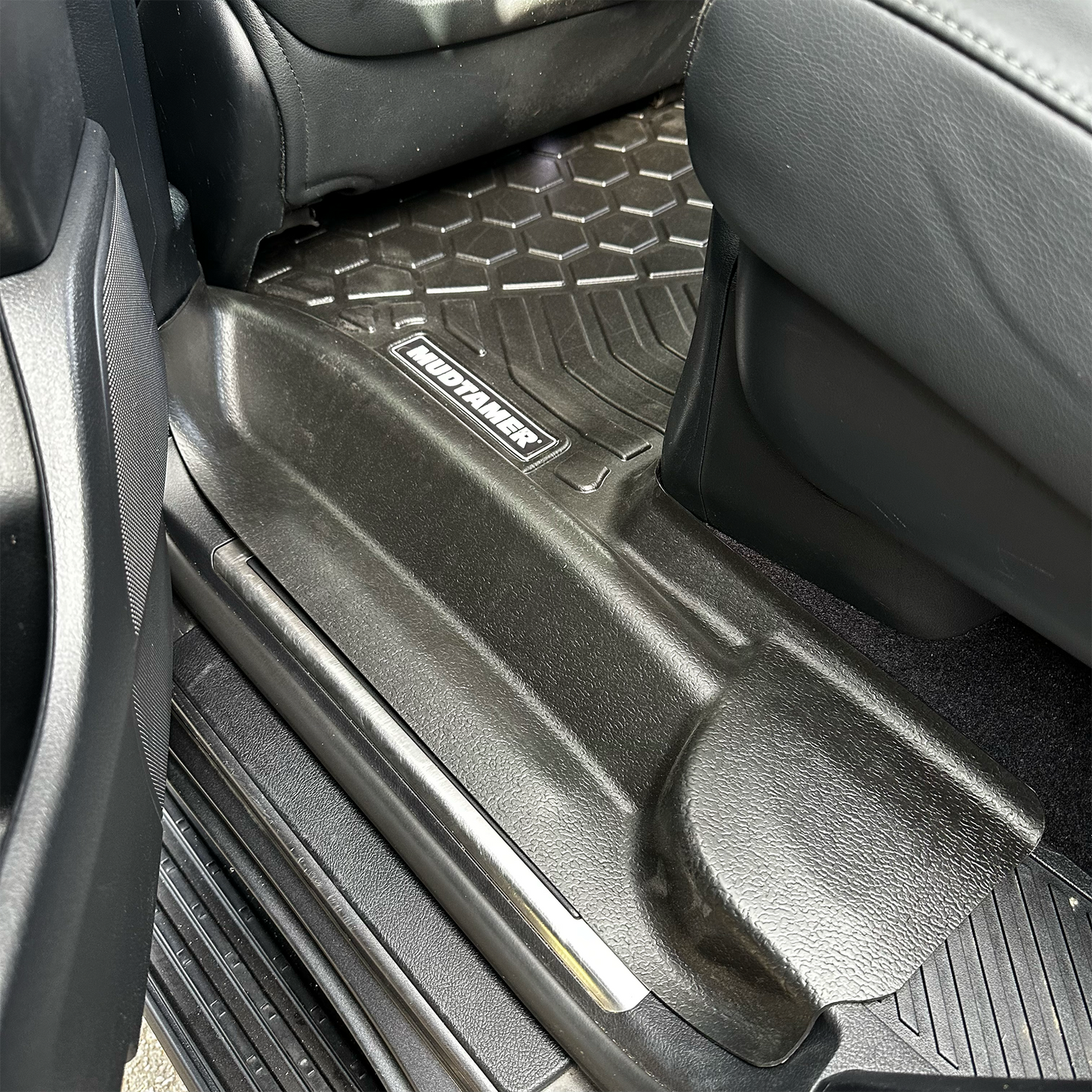 Toyota Landcruiser 200 Series 2007-2021 | MUDTAMER Floor Mats